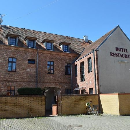 Hotel-Sternthaler /Rathauseck Muncheberg Bagian luar foto